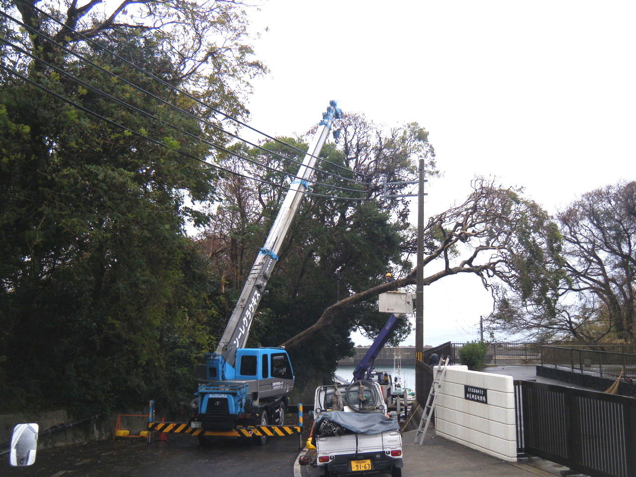 テクノ　復旧作業